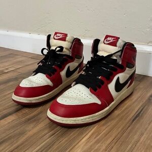Nike Air Jordan 1 High - Red White Black